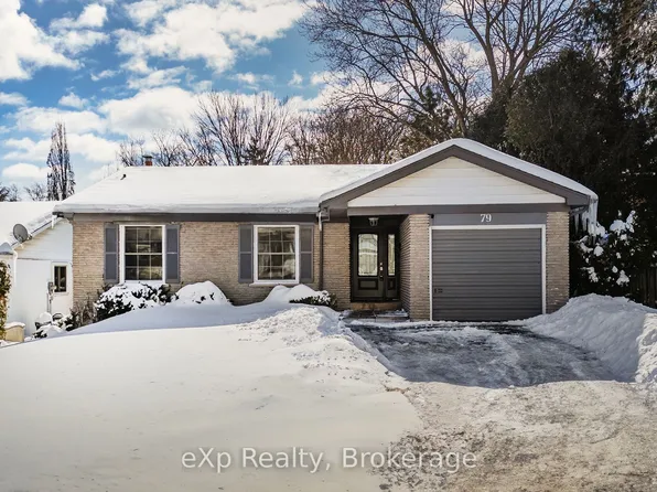 79 Ann St, Hamilton, ON L9H 5R2
