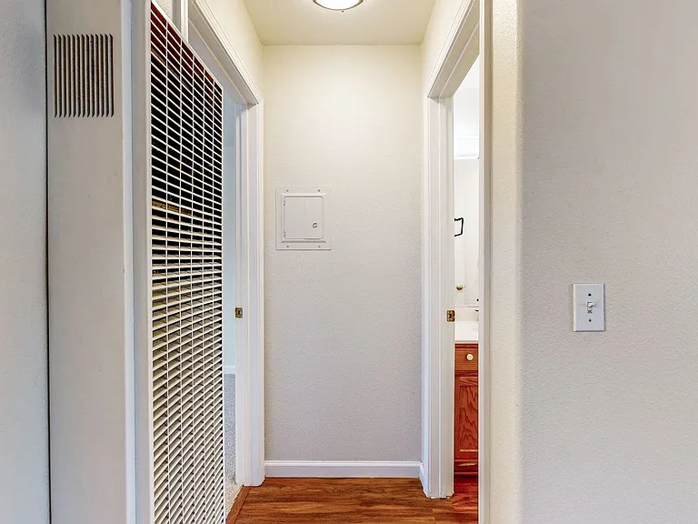 1211 Hidden Creek Pl — Photo 12