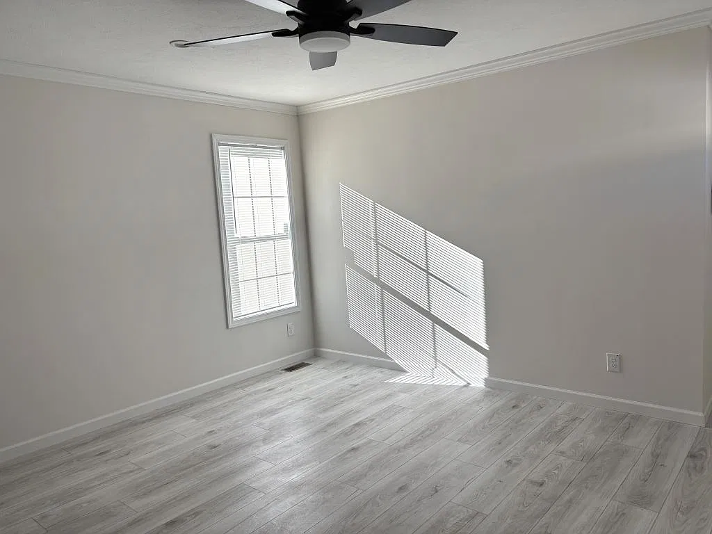 3 bed, 2.0 bath, 1021 sqft, $1,550 — Photo 4