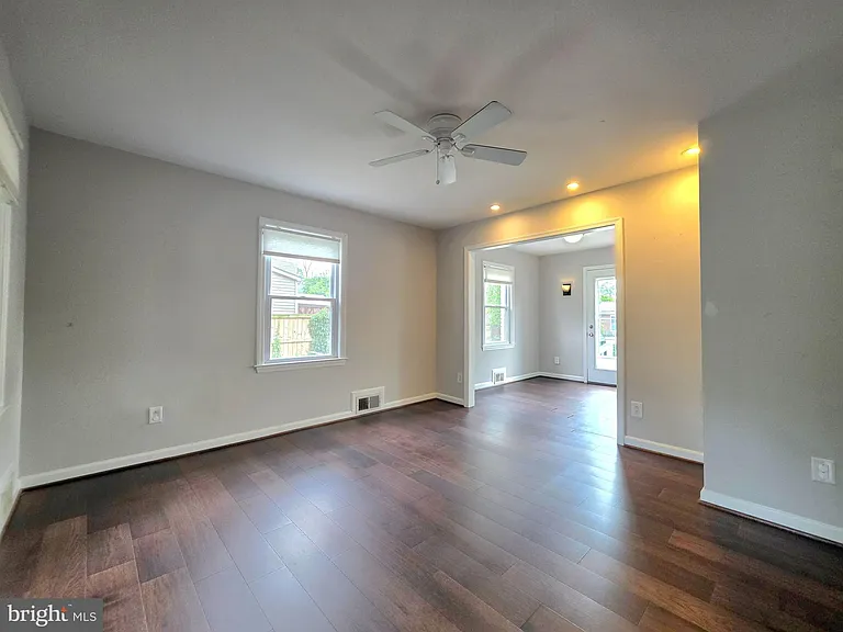 6012 Williamsburg Rd — Photo 6