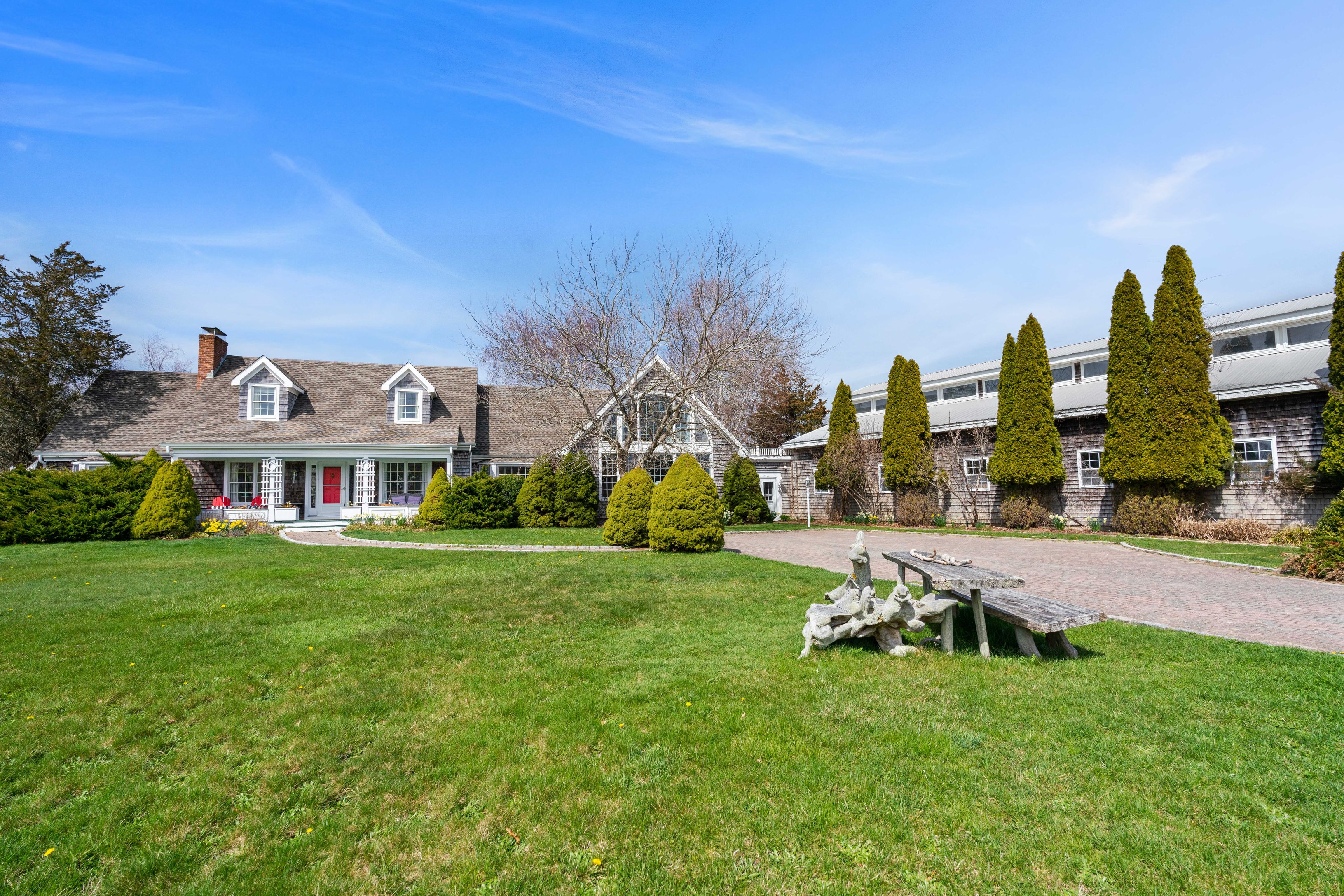 274 Majors Path, Southampton, NY 11968 Out East