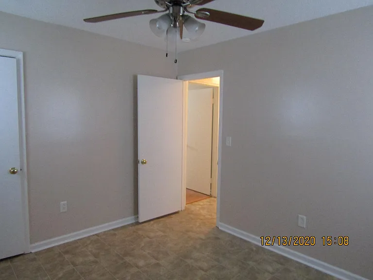 105 Bee St — Photo 10