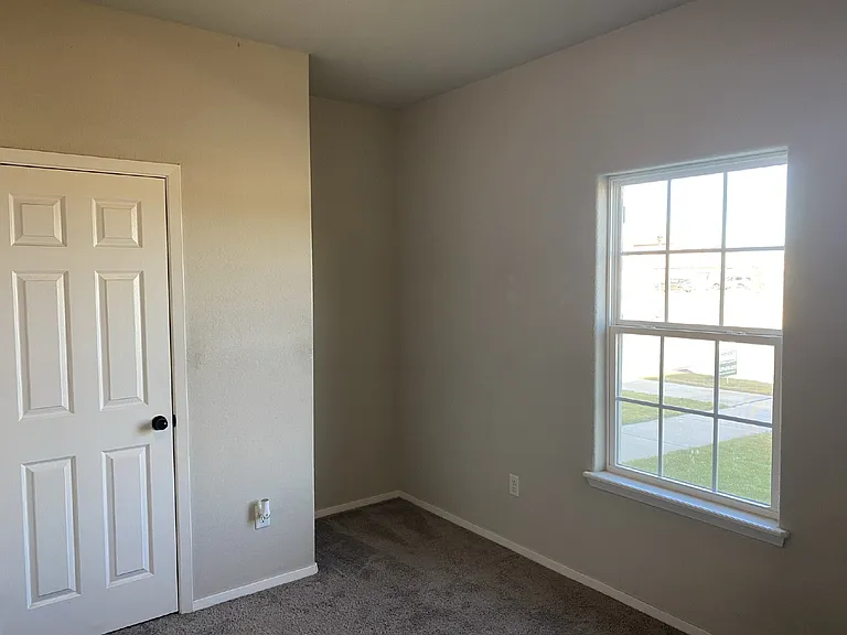 6611 Warrington Rd — Photo 14