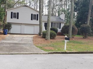 1800 Rose Garden Ln, Loganville, GA 30052