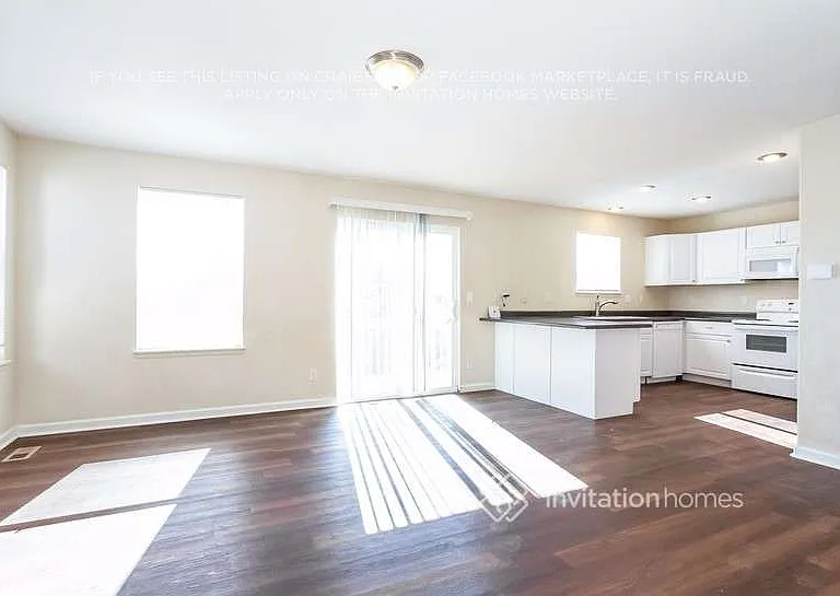 11904 Kearney Cir — Photo 7