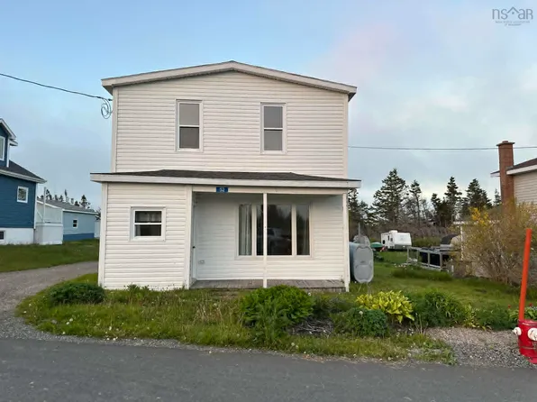 52 Pepperell St, Louisbourg, NS B1C 1L9