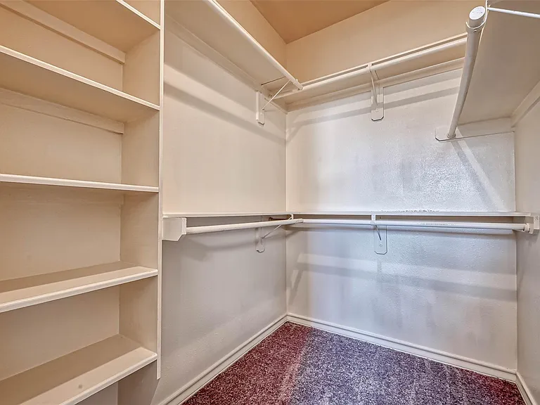 7431 Stallion Trail Dr — Photo 20