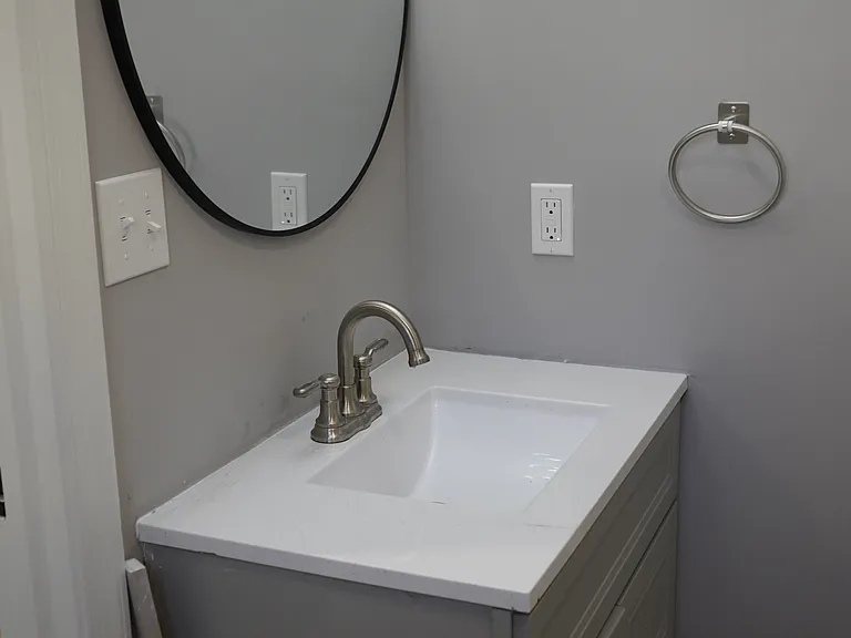 308 King St — Photo 13