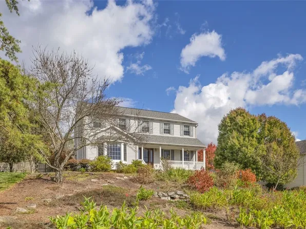 215 Quail Ct, Baden, PA 15005