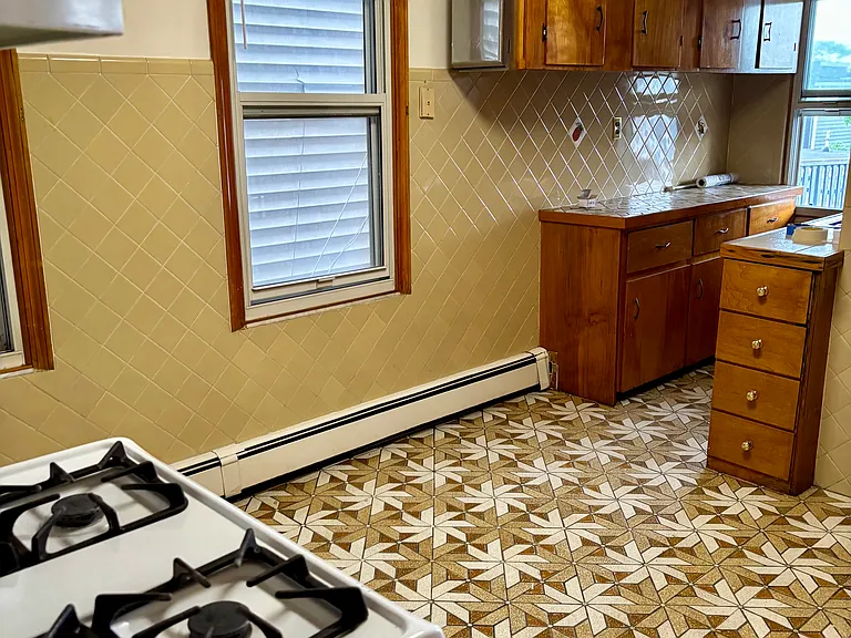 142 Falcon St #2 — Photo 8