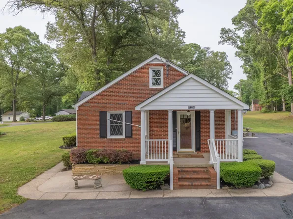 14297 Devils Three Jump Rd, Milford, VA 22514