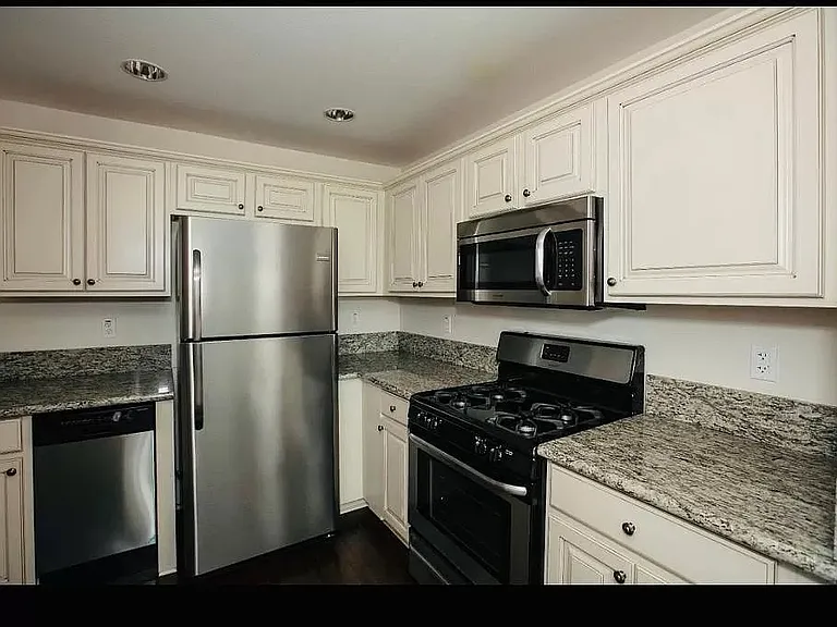 8732 Reading Ave #J — Photo 2