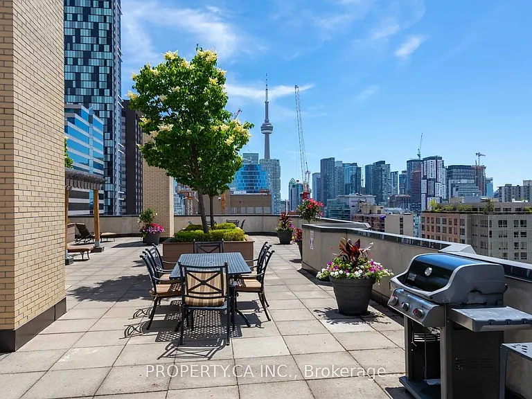 280 Simcoe St #705A — Photo 5