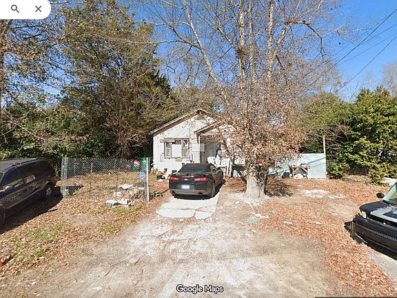 2nd image of 131 Green Swamp Rd