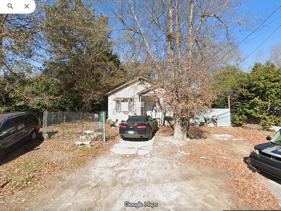 2nd image of 131 Green Swamp Rd