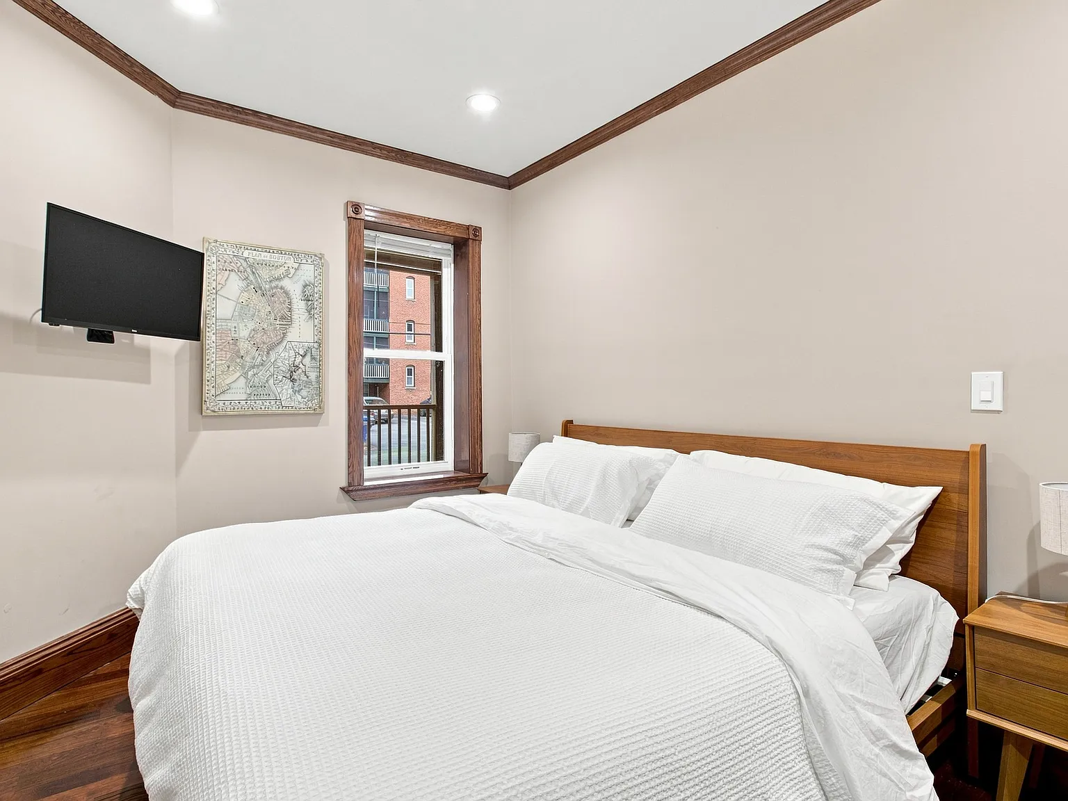 4 bed, $4,500 — Photo 1