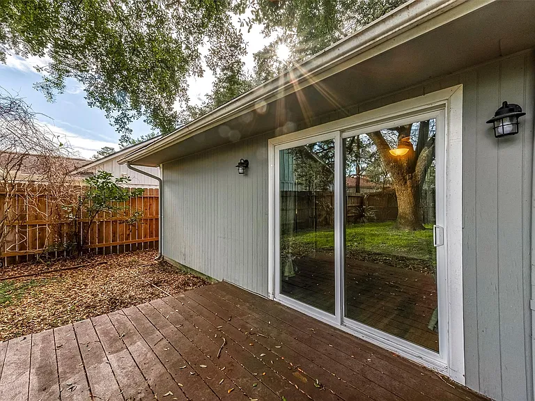 7810 Locke Ln — Photo 5