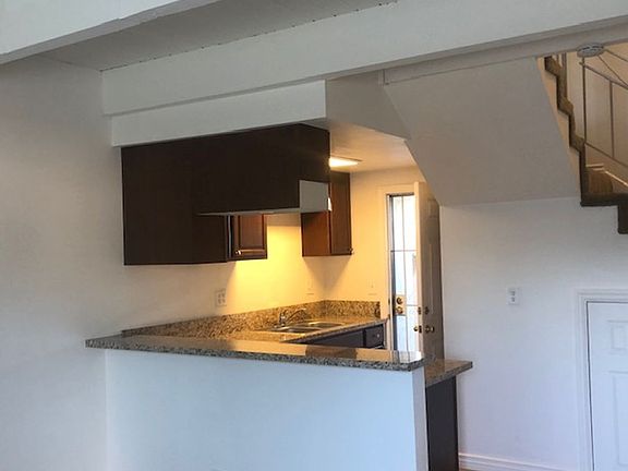 2nd image of 2151 W Palmyra Ave APT A