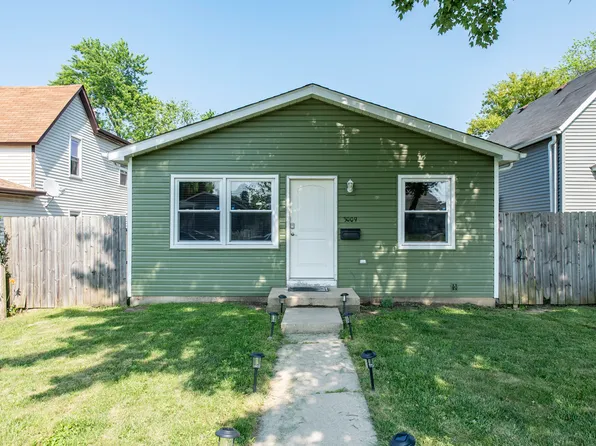 3009 Gilboa Ave, Zion, IL 60099