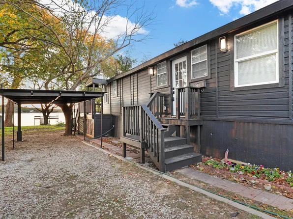 2111 E Lake Dr, Weatherford, TX 76087