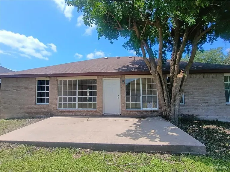 1715 Marigold St — Photo 2