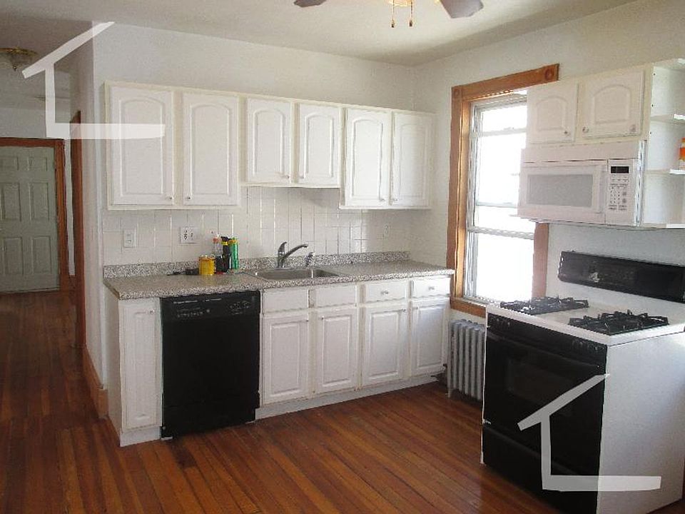 1st image of 47 Litchfield St Floor 3