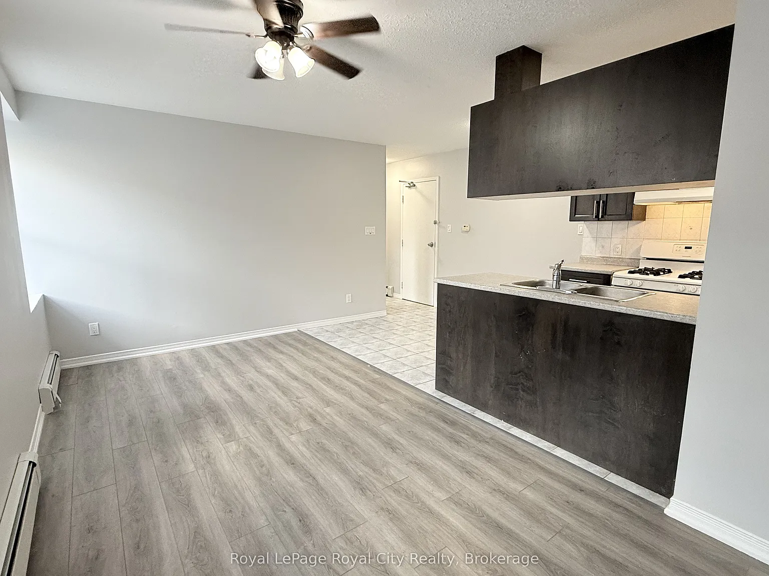 3 bed, $1,995 — Photo 4