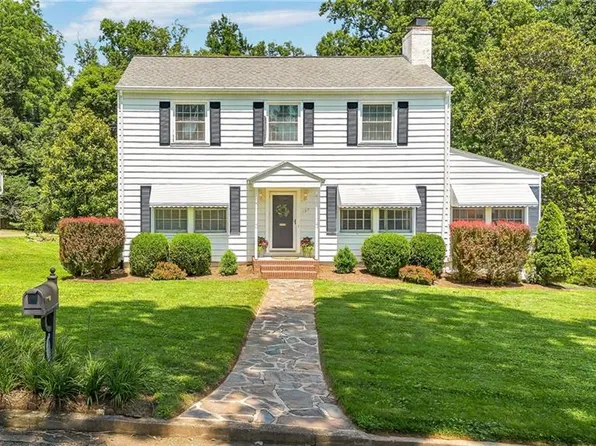 137 Westover Dr, Elkin, NC 28621