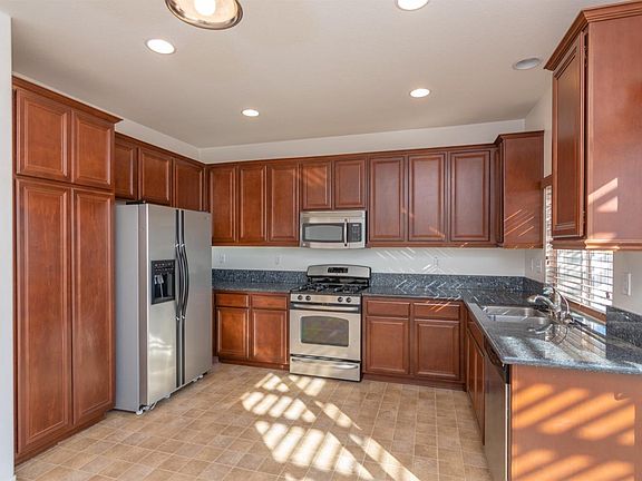 5th image of 2162 Sierra Linda Dr
