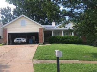 13025 Jamestowne Ridge Ln, Florissant, MO 63033