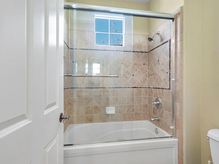 3904 Eagle Flight Dr — Photo 25