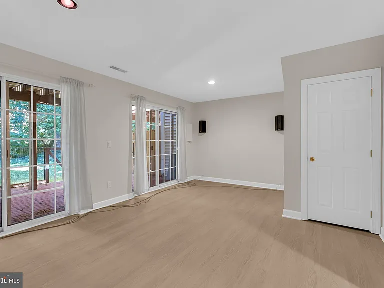9902 Michael Schar Ct — Photo 33