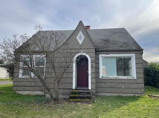 703 Harlow Rd, Springfield, OR 97477