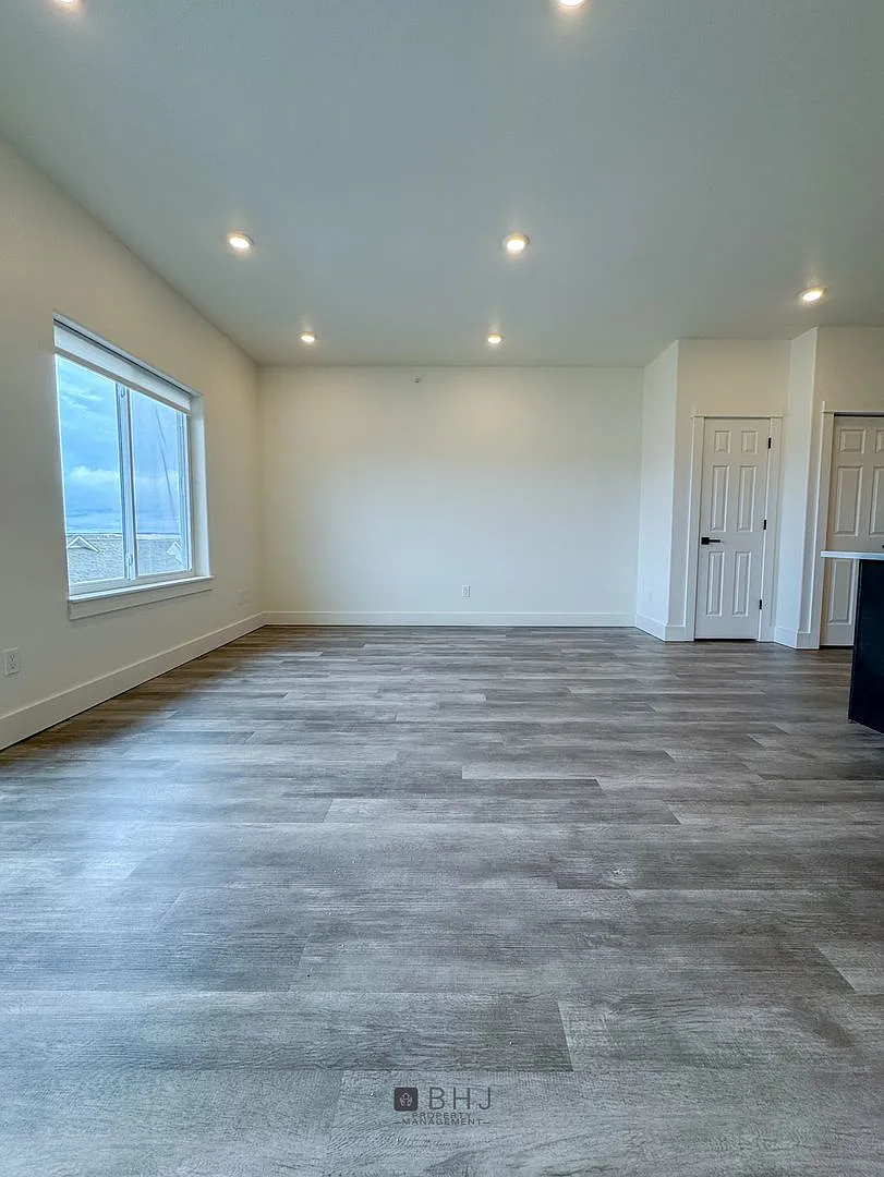 991 Covey Run Rd — Photo 3
