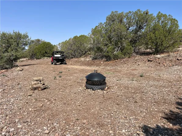 15 E Buck Trl, Kingman, AZ 86401