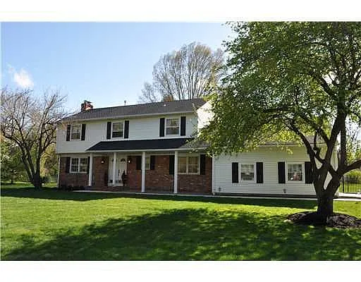 205 Cleveland Ln photo 1