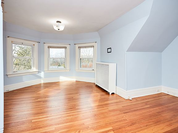 Living room - opposite wall