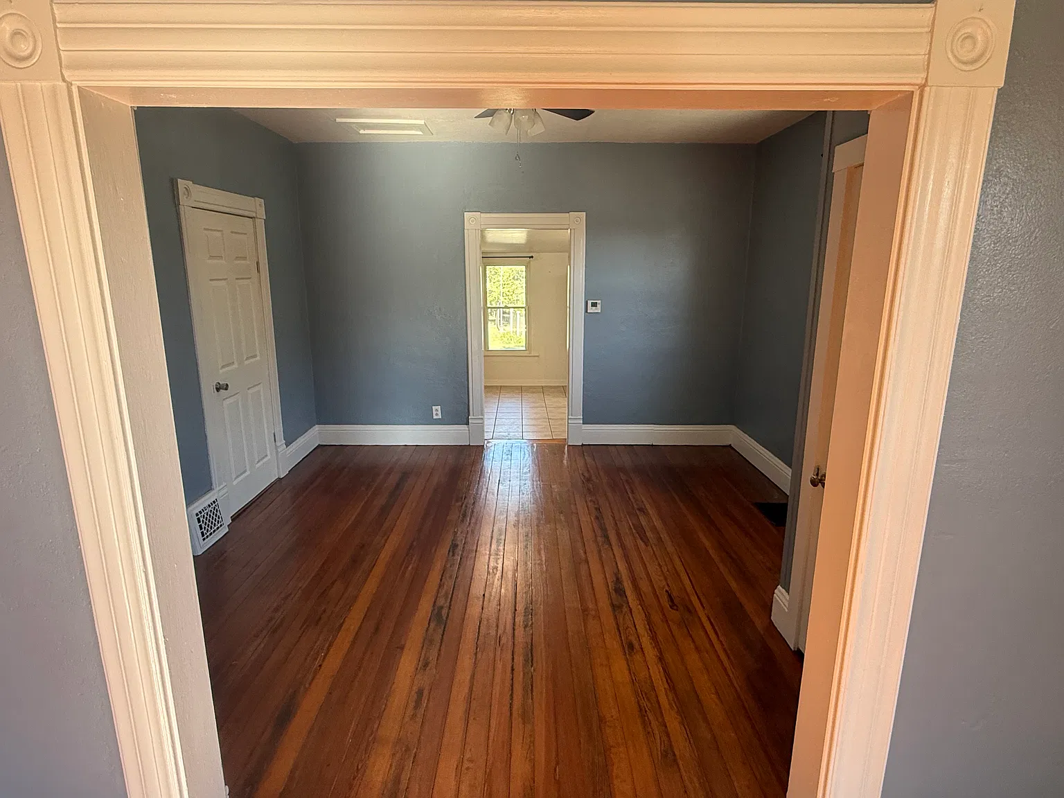 2 bed, 1030 sqft, $1,100 — Photo 4