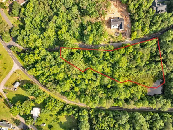 10 Queensmoor Rd, Travelers Rest, SC 29690