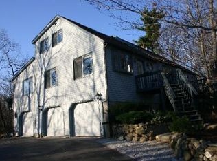 85 Pineridge Rd, Montgomery, MA 01085