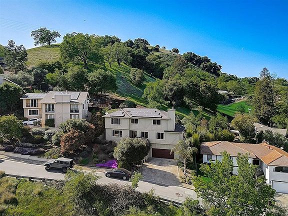 5th image of 525 Bonnie View Ct