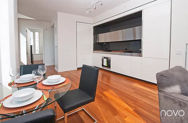 Rented by NOVO | media 25