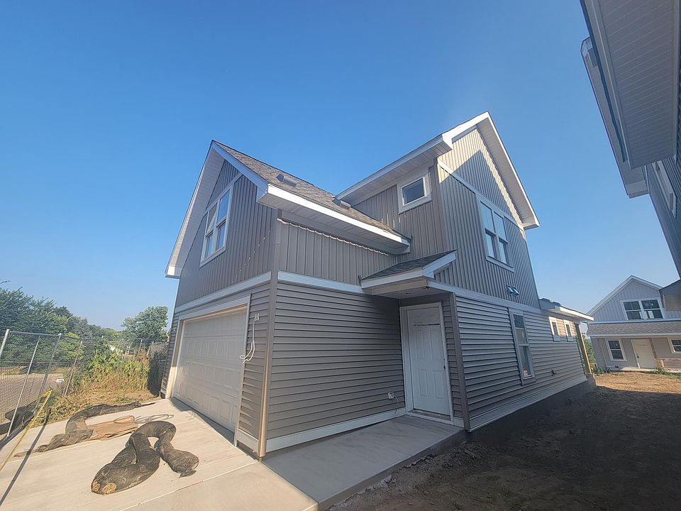 2nd image of 434 N Rivoli St