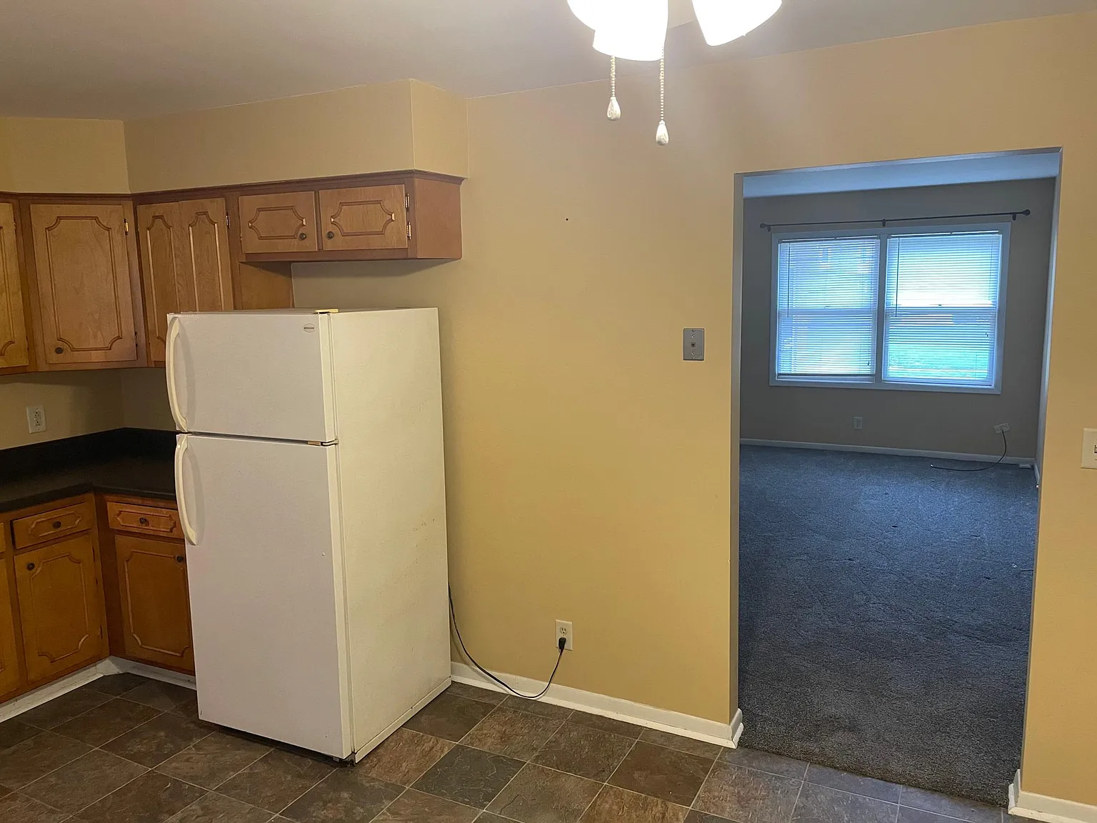 2324 Cherry Hills Dr — Photo 2