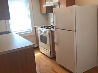 72 Union Ave APT 2W, Amityville, NY 11701
