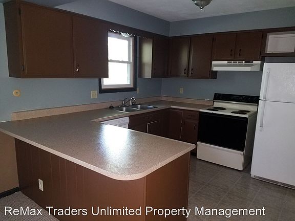 3rd image of 7122 N Rockvale Dr