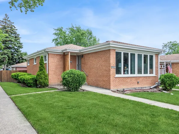 8559 N Osceola Ave, Niles, IL 60714