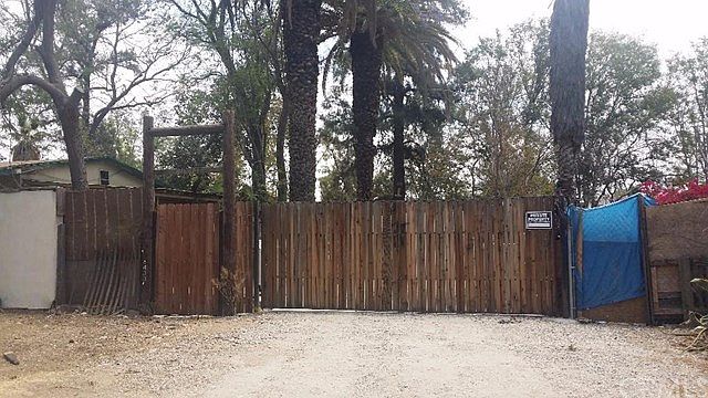 1st image of 8433 Citrus Ave