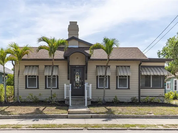 1221 18th St W, Bradenton, FL 34205