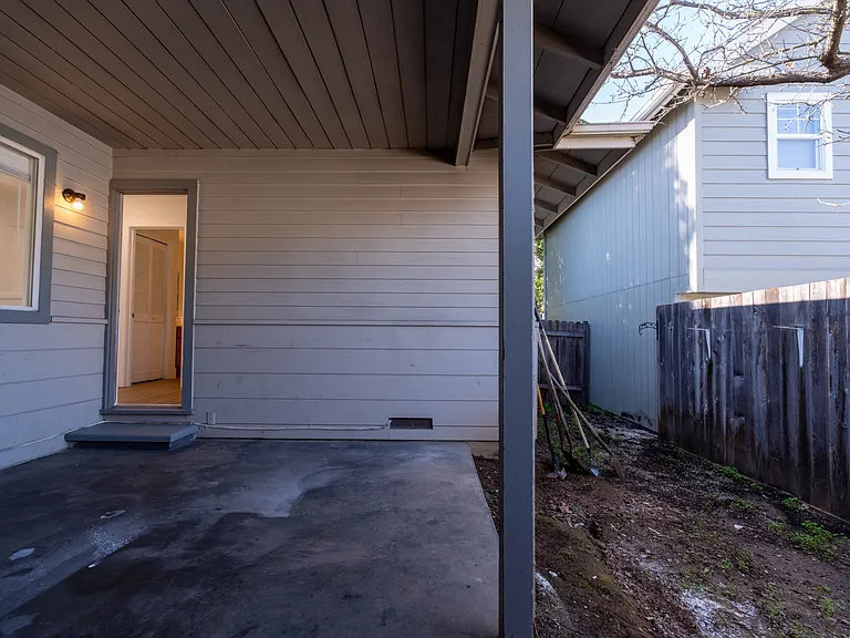 1215 Hidden Creek Pl #B — Photo 16